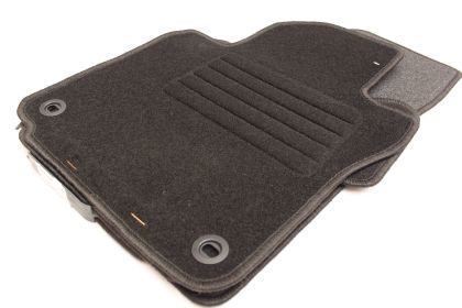 Πατάκια μοκέτα για Vw Golf 5 / 6 / Jetta (2005-2011) με οβάλ κουμπώματα - 4τμχ.